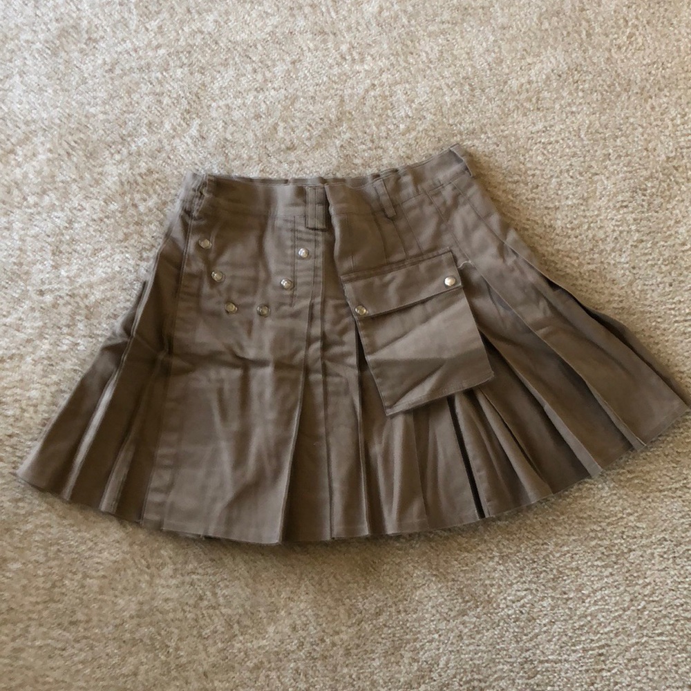 Men’s khaki utility kilt 😍 size XL